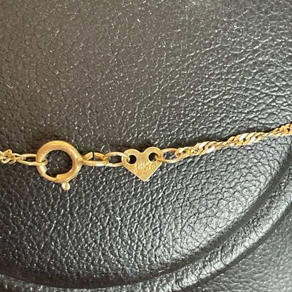 14k Yellow Gold Twisted Chain 14k Yellow Gold & Diamond Cross Pendant 19” Chain - Picture 5 of 8